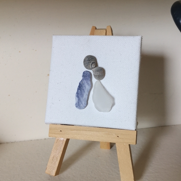 "PDA" mini beach glass art - Picture 1 of 1